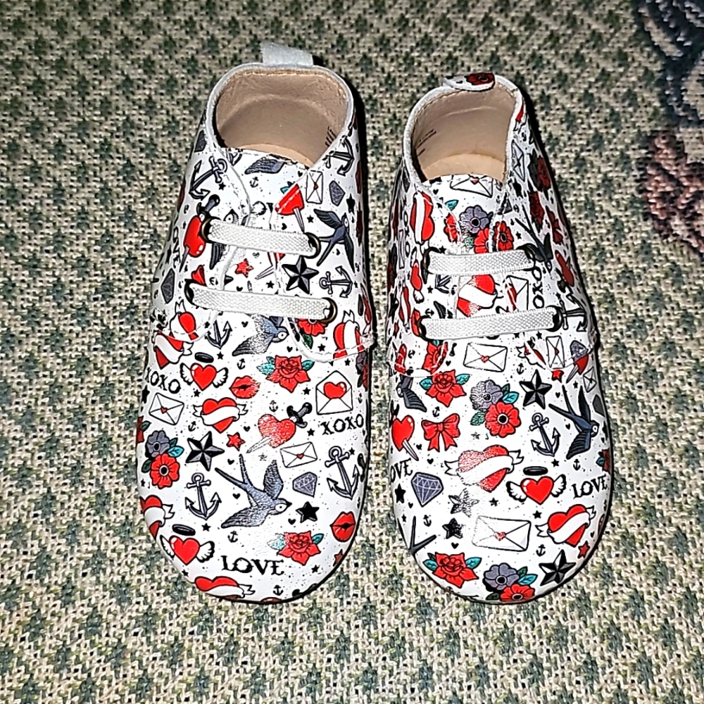 Monkey Feet USA leather shoes love tattoo print design nwot multicolored S3